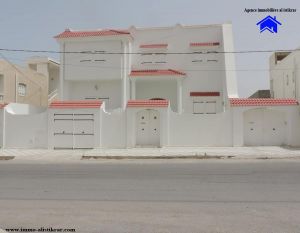 Villa style américain à sousse sahloul 1 - 0225